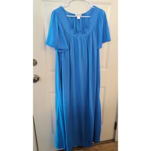 Shadowline Blue Floral Embroidered Nightgown, House Dress, 3X, Nylon, Vintage